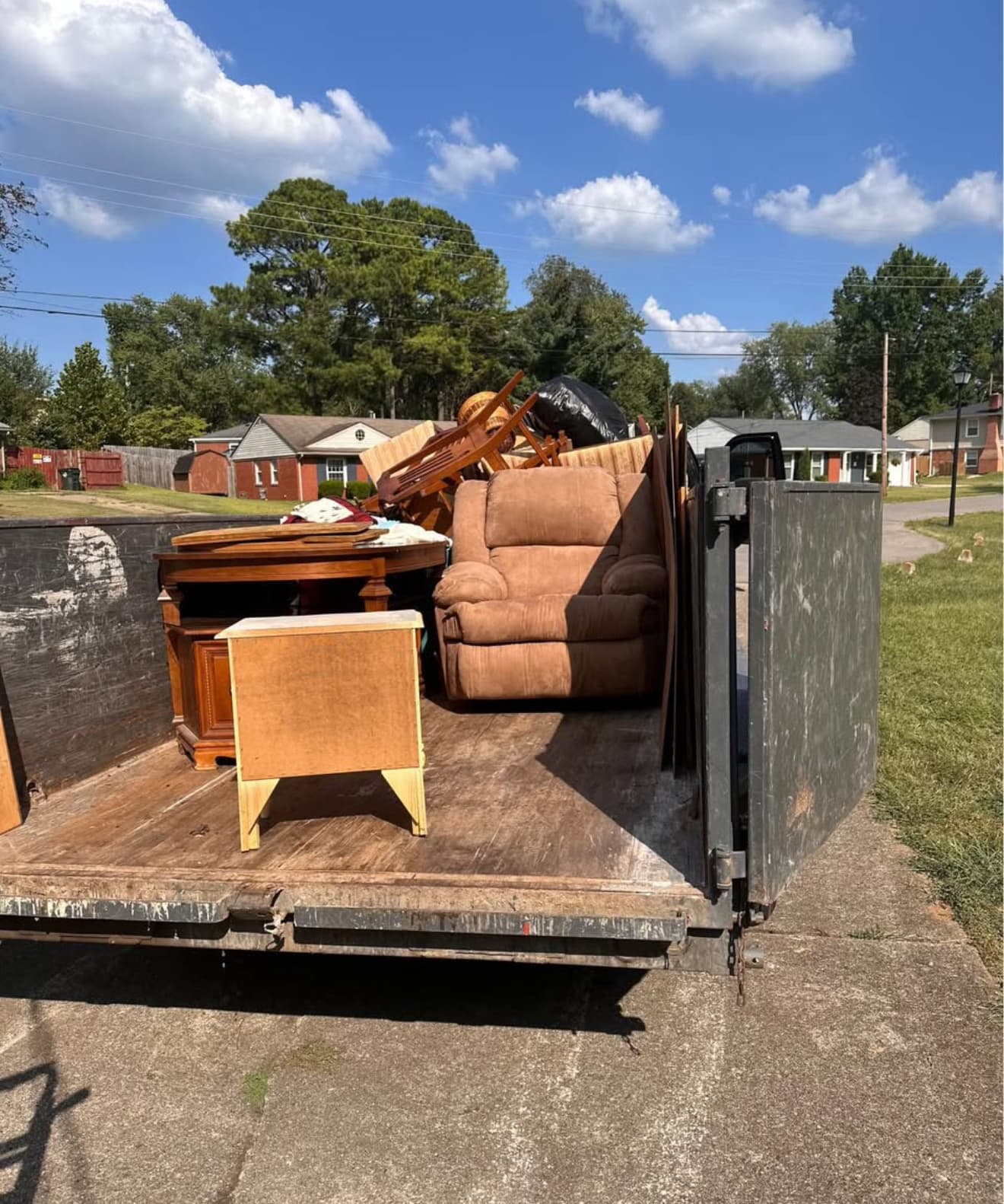502 Junk Dept. truck loaded after a Louisville cleanout